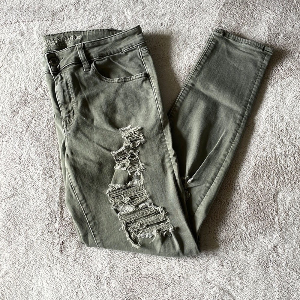 American eagle “super stretch jeggings” in olive green size 12